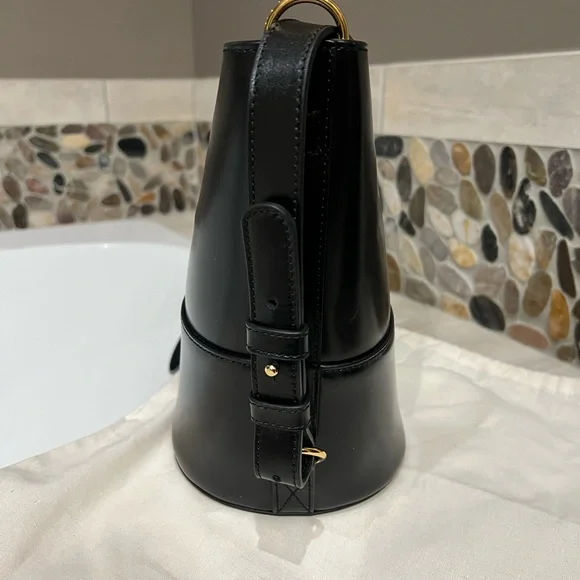 Sezane Gary black real leather bucket bag - Picture 8 of 11